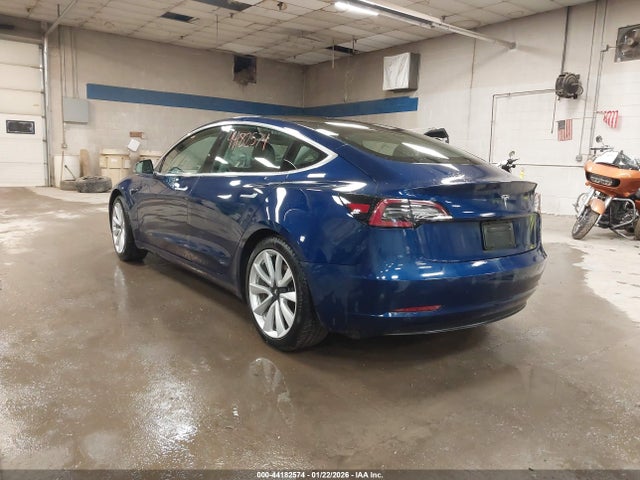 2019 TESLA MODEL 3 5YJ3E1EA4KF317760 Photo 2