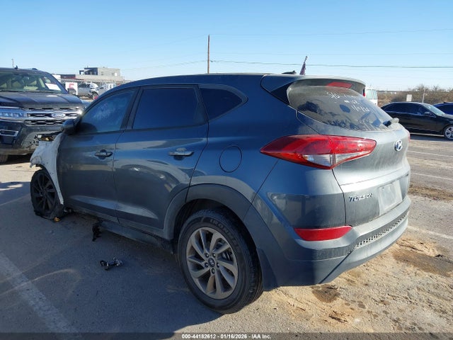 KM8J23A43HU487342 Hyundai TUCSON SE