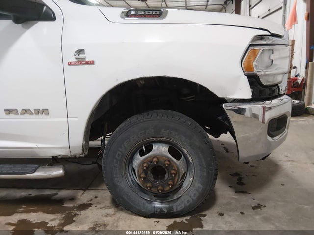 2021 Ram 3500 Big Horn  4x4 8' Box მანქანა იყიდება აუქციონზე, vin: 3C63RRHL4MG536870, აუქციონის ნომერი: 44182659