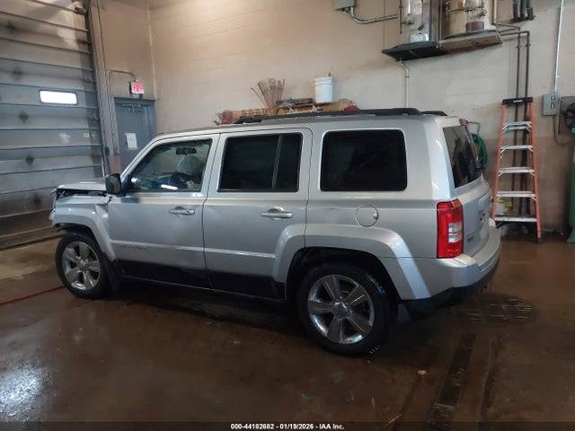 1C4NJRFB9ED585600 Jeep Patriot Latitude