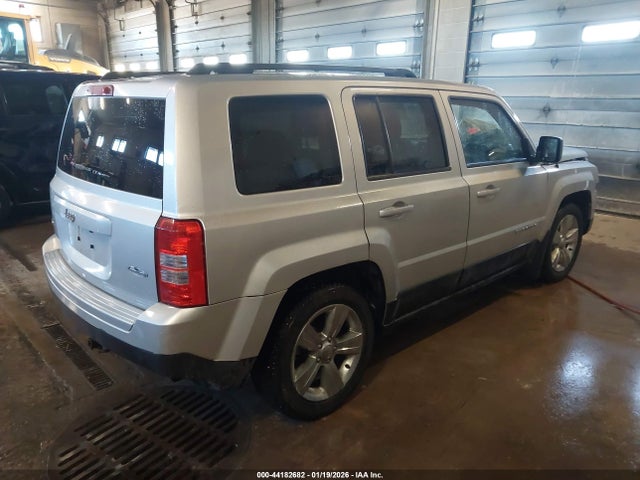 1C4NJRFB9ED585600 Jeep Patriot Latitude