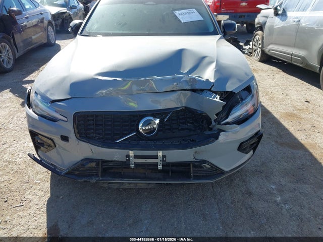2025 VOLVO S60 7JRL12FJ0SG362525 Photo 5