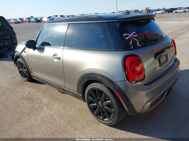2016 MINI HARDTOP WMWXP7C54G2A44446 Photo 2