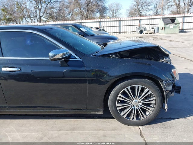 Продаж на аукціоні авто 2014 Chrysler 300, vin: 2C3CCAAG8EH357147, номер лоту: 44182699