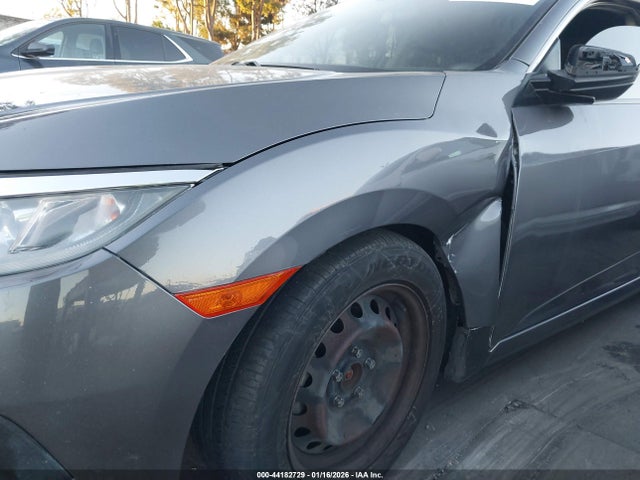 Honda Civic Lx 2018 2HGFC2F50JH570367 Image 12