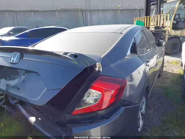 Honda Civic Lx 2018 2HGFC2F50JH570367 Image 4