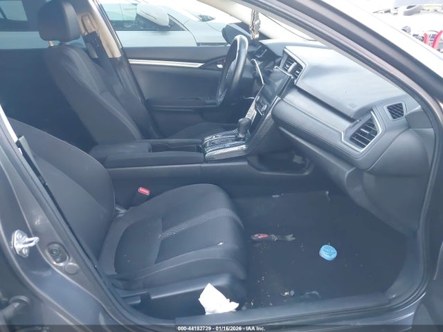 Honda Civic Lx 2018 2HGFC2F50JH570367 Image 5