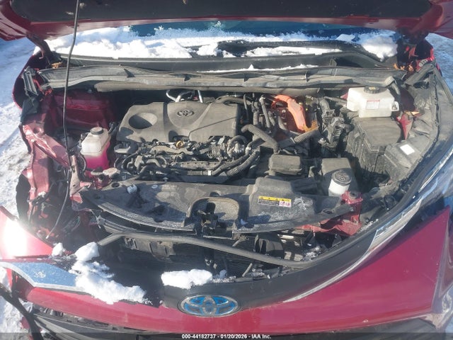 5TDJSKFC9NS048709 Toyota SIENNA XLE