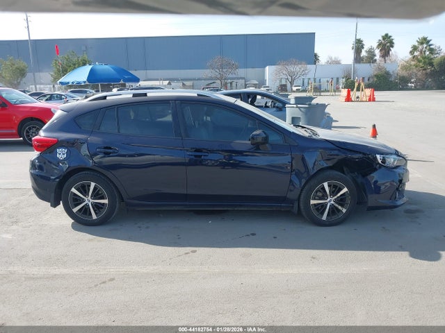 4S3GTAV67L3725915 Subaru Impreza Premium 5-door