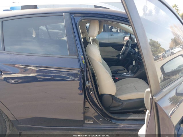 4S3GTAV67L3725915 Subaru Impreza Premium 5-door