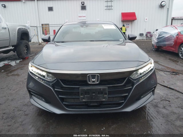 44182829 :رقم المزاد ، 1HGCV1F30KA054340 vin ، 2019 Honda Accord Sport مزاد بيع