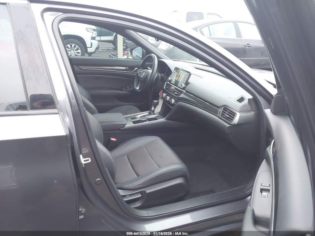 44182829 :رقم المزاد ، 1HGCV1F30KA054340 vin ، 2019 Honda Accord Sport مزاد بيع