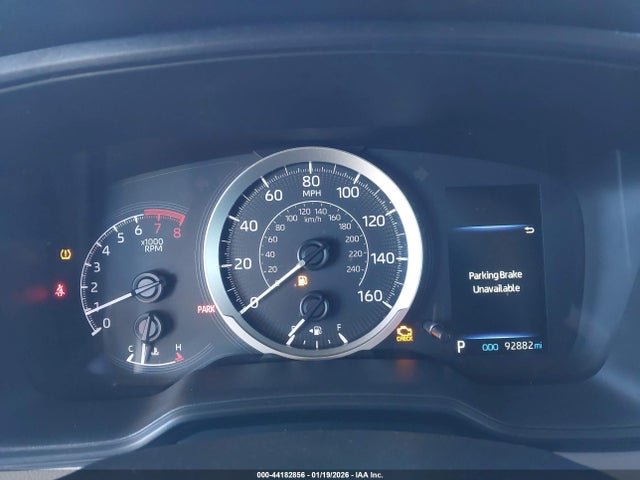 44182856 :رقم المزاد ، 5YFEPMAE3MP188155 vin ، 2021 Toyota Corolla Le مزاد بيع