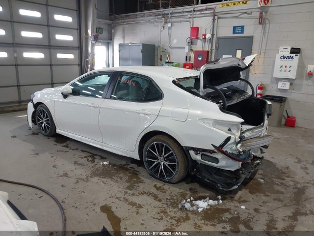 4T1G11AK8MU608036 Toyota CAMRY SE