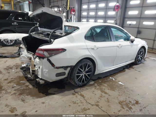 4T1G11AK8MU608036 Toyota CAMRY SE