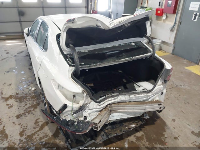 4T1G11AK8MU608036 Toyota CAMRY SE