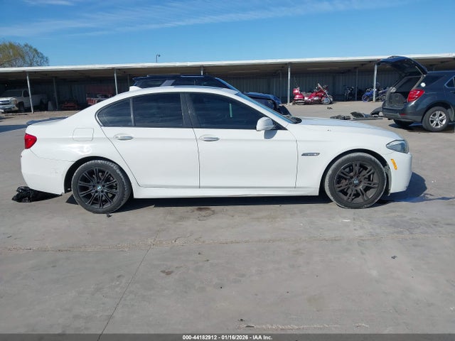 Продажа на аукционе авто 2011 Bmw 528i, vin: WBAFR1C59BC748001, номер лота: 44182912