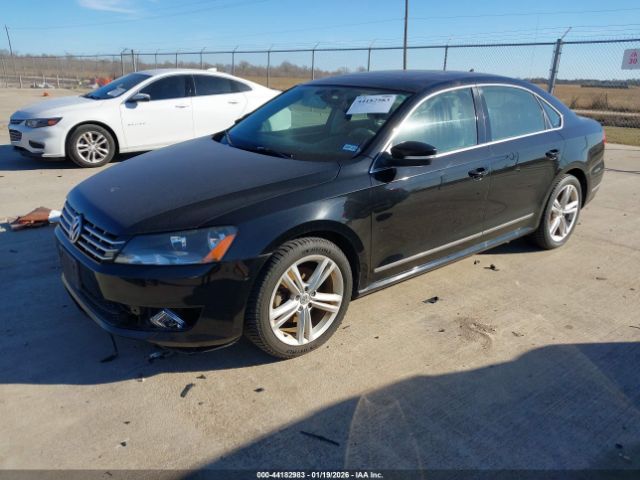 2015 VOLKSWAGEN PASSAT 1VWCV7A39FC085358 Photo 1