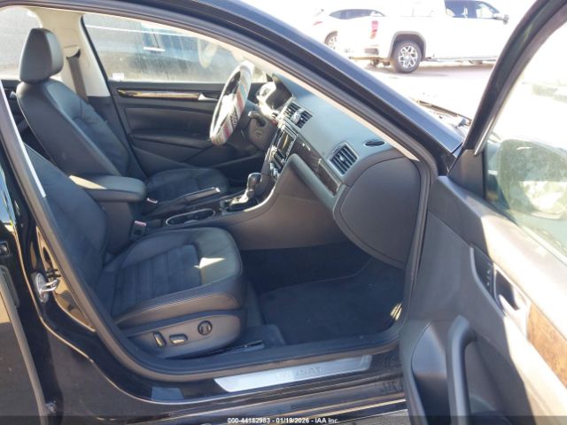 2015 VOLKSWAGEN PASSAT 1VWCV7A39FC085358 Photo 4