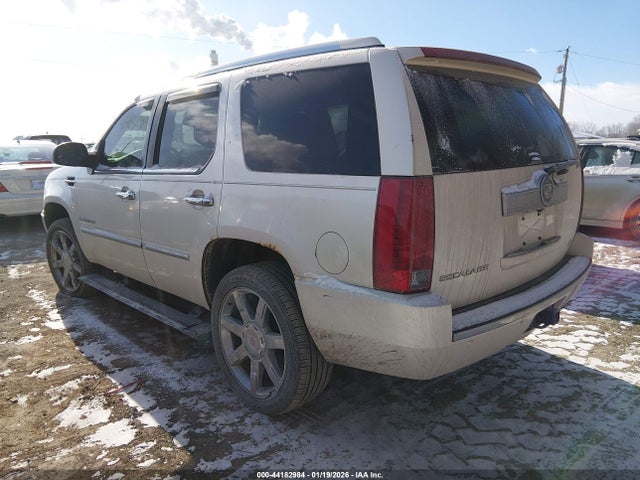 Продажа на аукционе авто 2007 Cadillac Escalade Standard, vin: 1GYFK63867R332162, номер лота: 44182984
