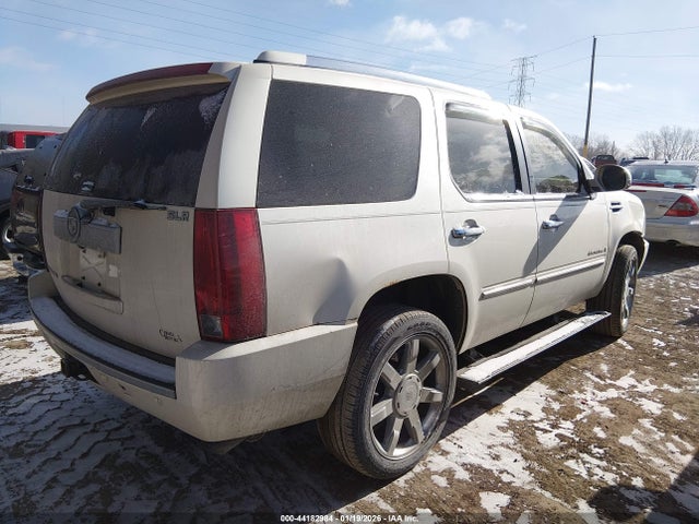 2007 Cadillac Escalade Standard მანქანა იყიდება აუქციონზე, vin: 1GYFK63867R332162, აუქციონის ნომერი: 44182984