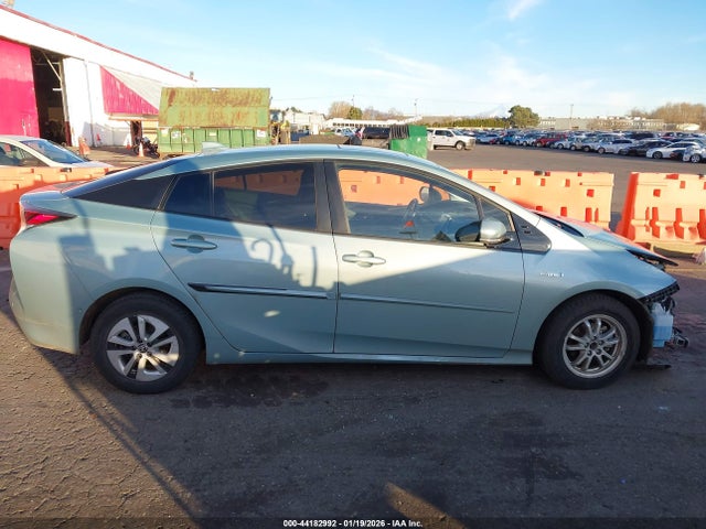 JTDKARFU7J3058756 Toyota Prius Four
