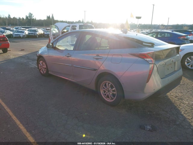 JTDKARFU7J3058756 Toyota Prius Four