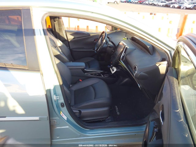JTDKARFU7J3058756 Toyota Prius Four