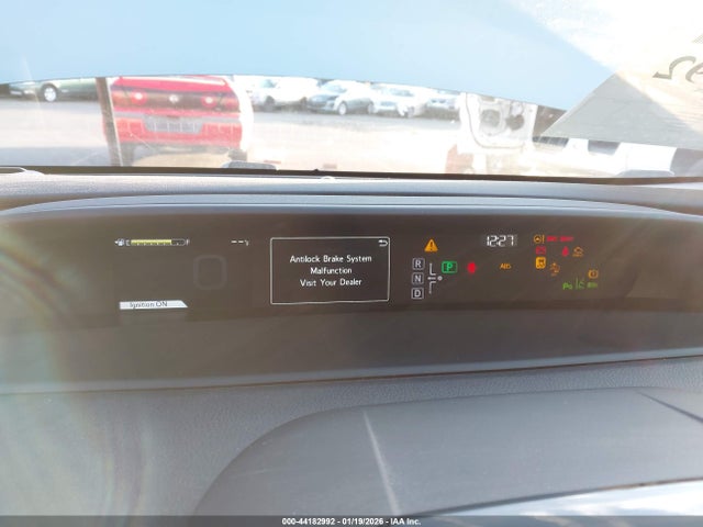 JTDKARFU7J3058756 Toyota Prius Four