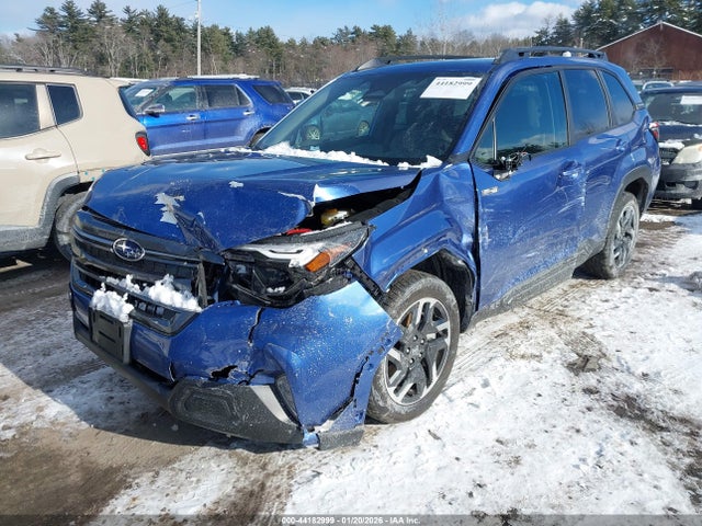 Subaru Forester Premium Hybrid 2025 JF2SLSED9SH430574 Image 2