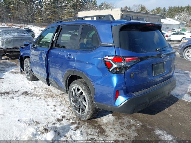 Subaru Forester Premium Hybrid 2025 JF2SLSED9SH430574 Image 3