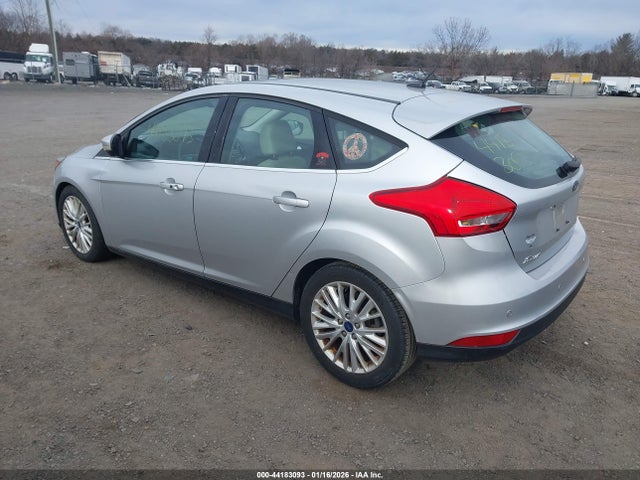 2017 FORD FOCUS 1FADP3N28HL333927 Photo 2
