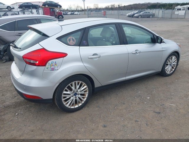 2017 FORD FOCUS 1FADP3N28HL333927 Photo 3