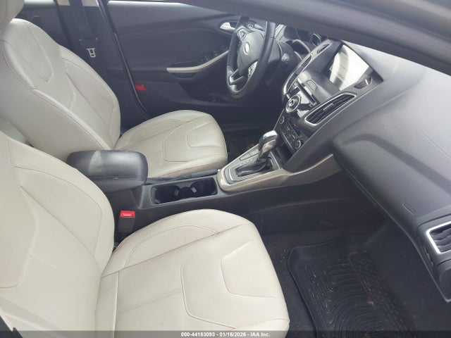 2017 FORD FOCUS 1FADP3N28HL333927 Photo 4