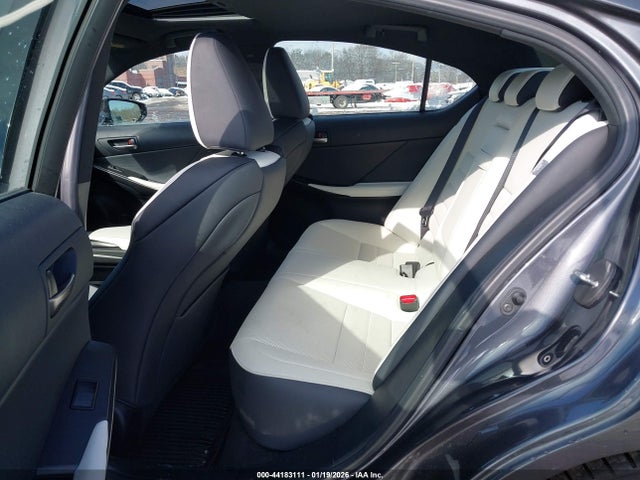 44183111 :رقم المزاد ، JTHGZ1E22M5021072 vin ، 2021 Lexus Is 350 F Sport مزاد بيع