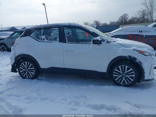 44183163 :رقم المزاد ، 3N1CP5CV0ML565910 vin ، 2021 Nissan Kicks Sv Xtronic Cvt مزاد بيع