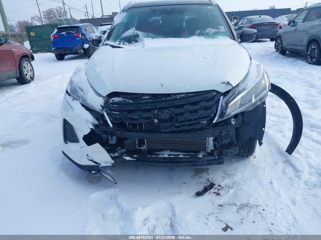 44183163 :رقم المزاد ، 3N1CP5CV0ML565910 vin ، 2021 Nissan Kicks Sv Xtronic Cvt مزاد بيع