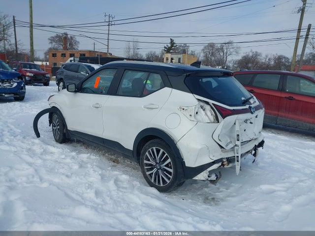 44183163 :رقم المزاد ، 3N1CP5CV0ML565910 vin ، 2021 Nissan Kicks Sv Xtronic Cvt مزاد بيع
