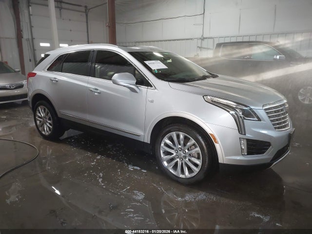 2017 CADILLAC XT5 1GYKNFRS8HZ121703 Photo 0
