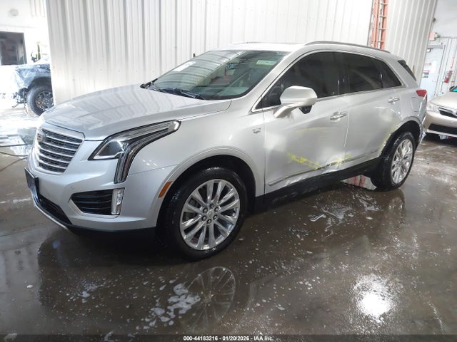 2017 CADILLAC XT5 1GYKNFRS8HZ121703 Photo 1