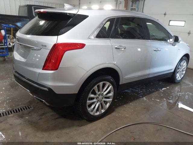 2017 CADILLAC XT5 1GYKNFRS8HZ121703 Photo 3