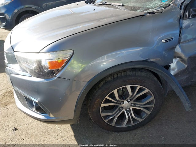 JA4AP3AU8HZ026107 Mitsubishi Outlander Sport 2.0 Le
