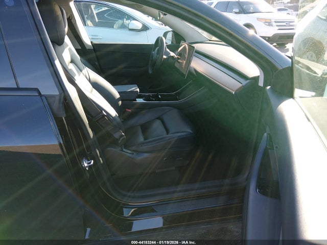 2021 TESLA MODEL Y 5YJYGDEE2MF108380 Photo 4