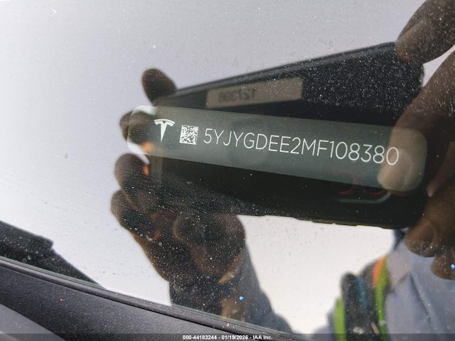 2021 TESLA MODEL Y 5YJYGDEE2MF108380 Photo 8