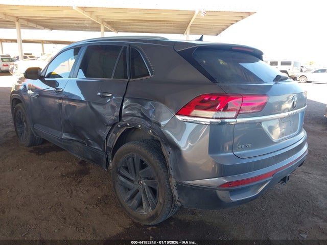 2022 VOLKSWAGEN ATLAS CROSS SPORT 1V2KE2CA7NC205233 Photo 2