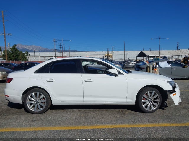 WAUGNAF43HN009626 Audi A4 2.0t Premium