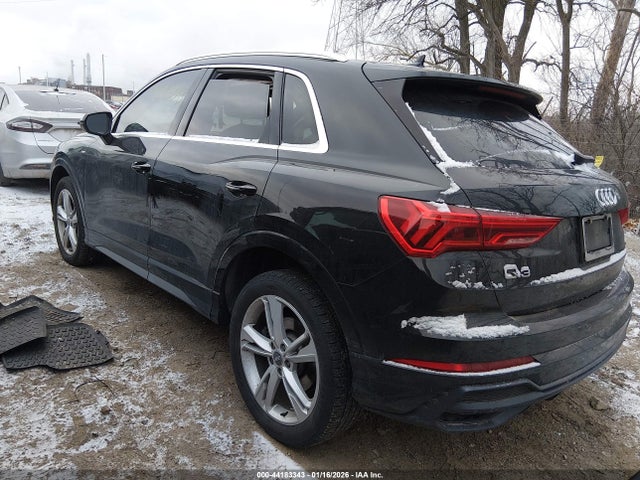 2020 AUDI Q3 WA1DECF3XL1029388 Photo 2