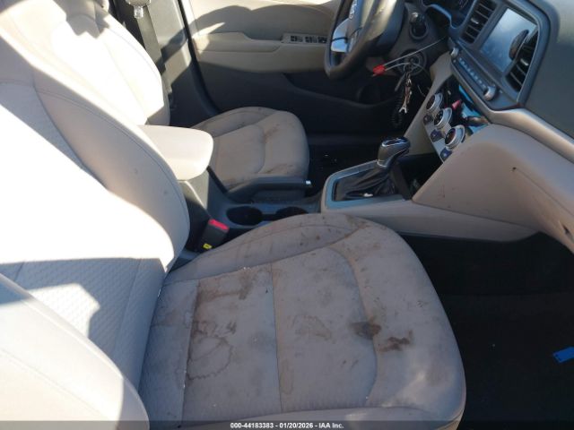 2019 HYUNDAI ELANTRA KMHD84LF5KU746002 Photo 4