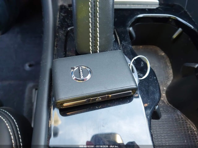 2021 VOLVO XC40 RECHARGE PURE ELECTRIC YV4ED3UR7M2525410 Photo 10