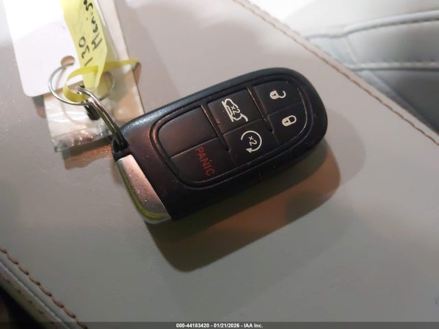 2019 JEEP CHEROKEE 1C4PJMDX8KD106024 Photo 10